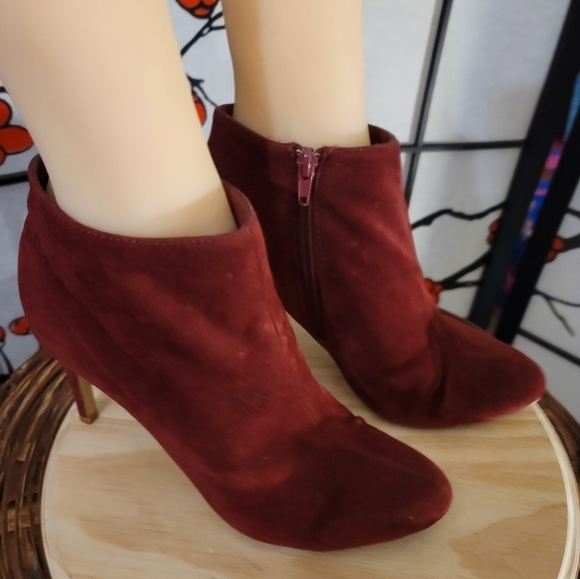 LILLIANA RICH BURGUNDY LADIES BOOTIES SIDE ZIPPER CLOSE/SIZE 7 - Picture 10 of 10